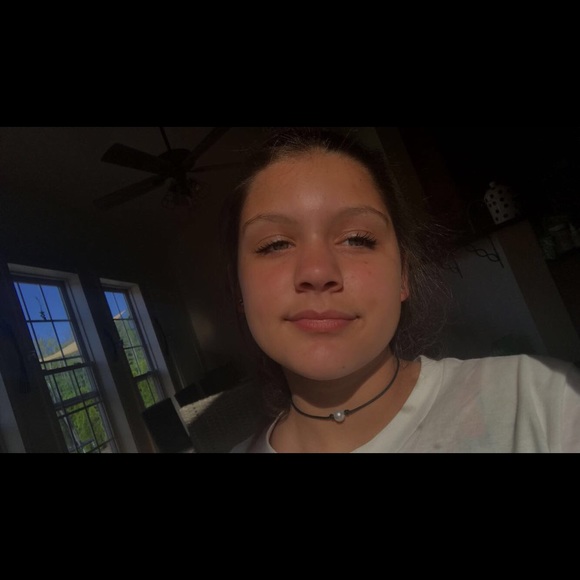 Meet your Posher, Carli - Picture 1 of 1